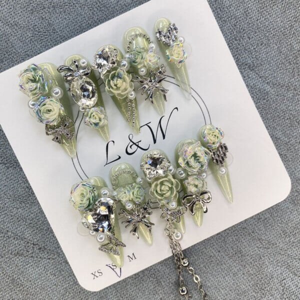 Green Butterfly Diamond Nail Art Green Butterfly Diamond Nail Art